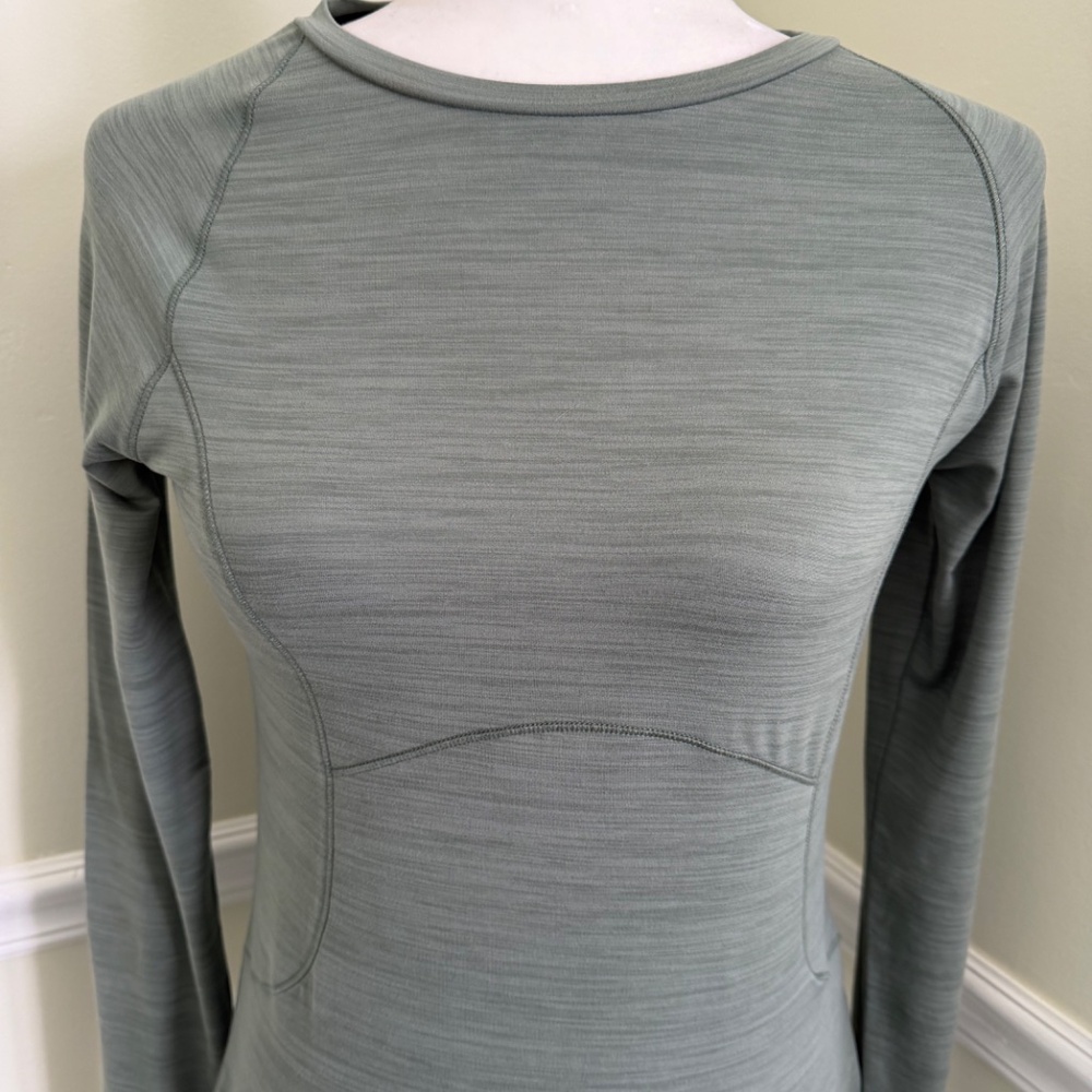NWOT - Womens Spyder Long Sleeve Crewneck Tee